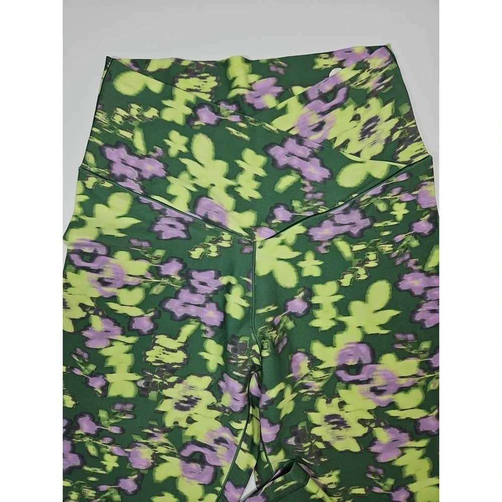 OFFLINE by Aerie Real Me High Rise 7/8 Leggings Green‎ Floral Size Large NWOT